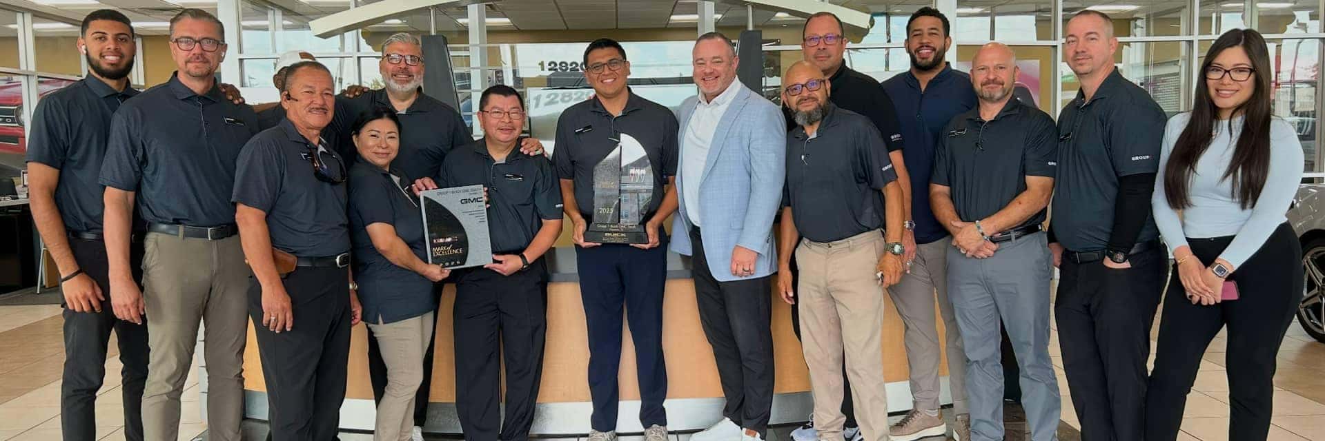 team photo with award