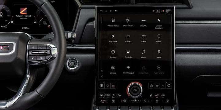 2025 GMC Terrain Technology Features in Branford, CT