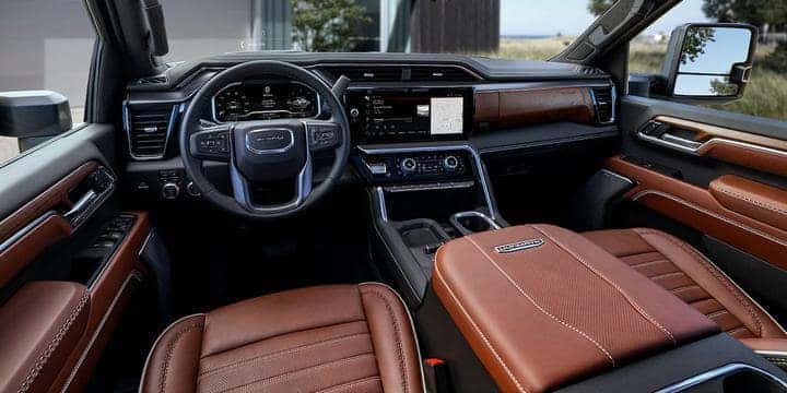 2025 GMC Sierra Heavy Duty Technology Features in Branford, CT