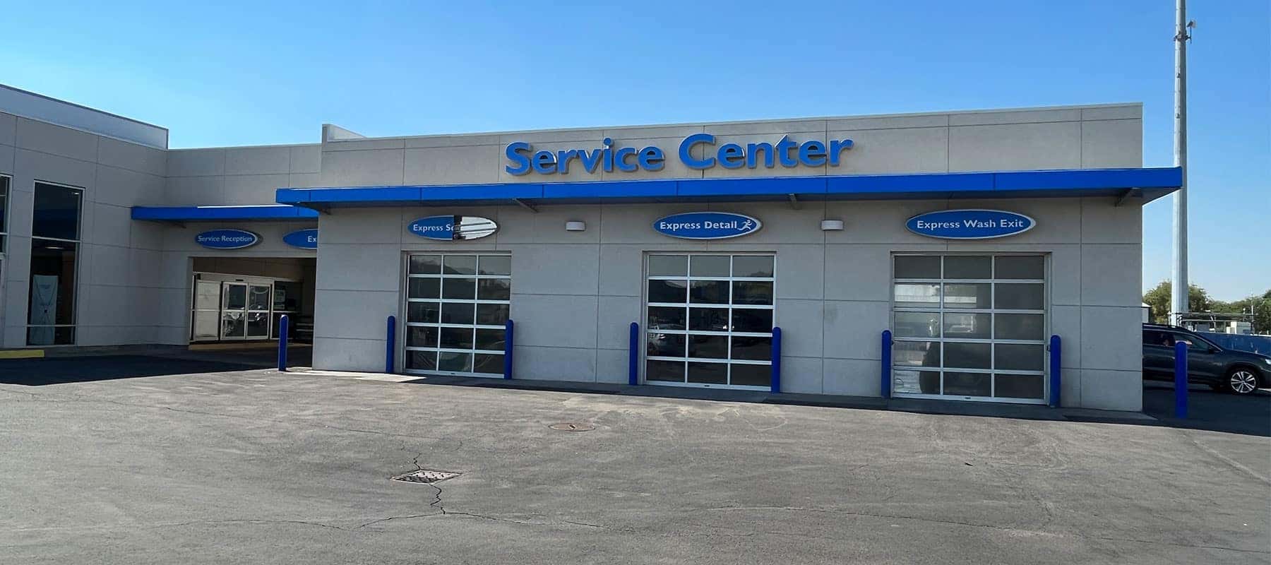 Front entrance of Bud Clary Honda of Moses Lake service center