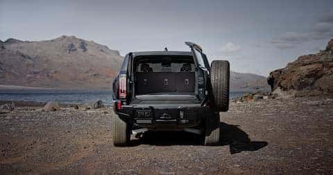 2025 GMC Hummer EV SUV Cargo and Liftgate
