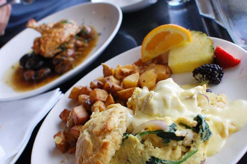 delicious brunch spots in Youngstown, OH