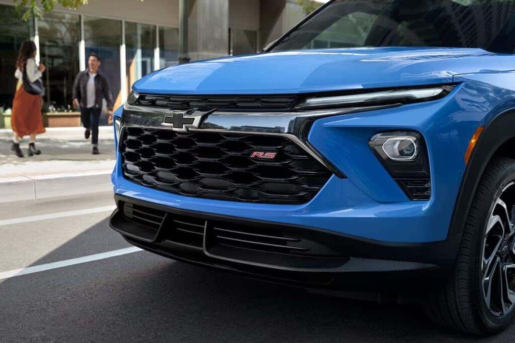 2024 chevy trailblazer rs blue front headlight photo