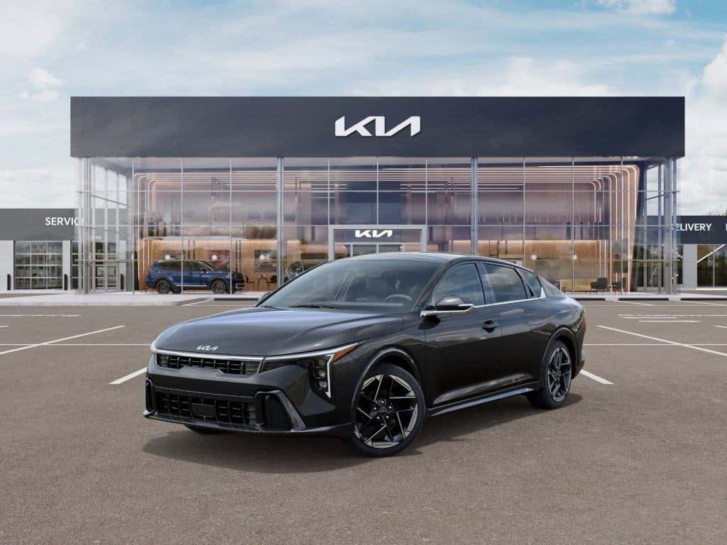 New 2025 Kia K4 LXS