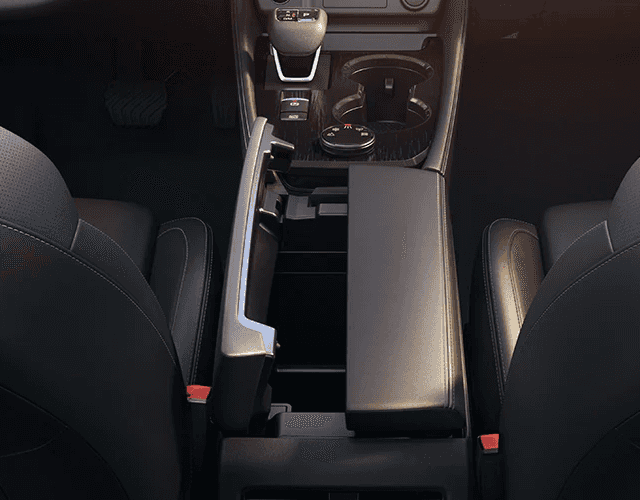 interior-7-desk-Nissan-Rogue
