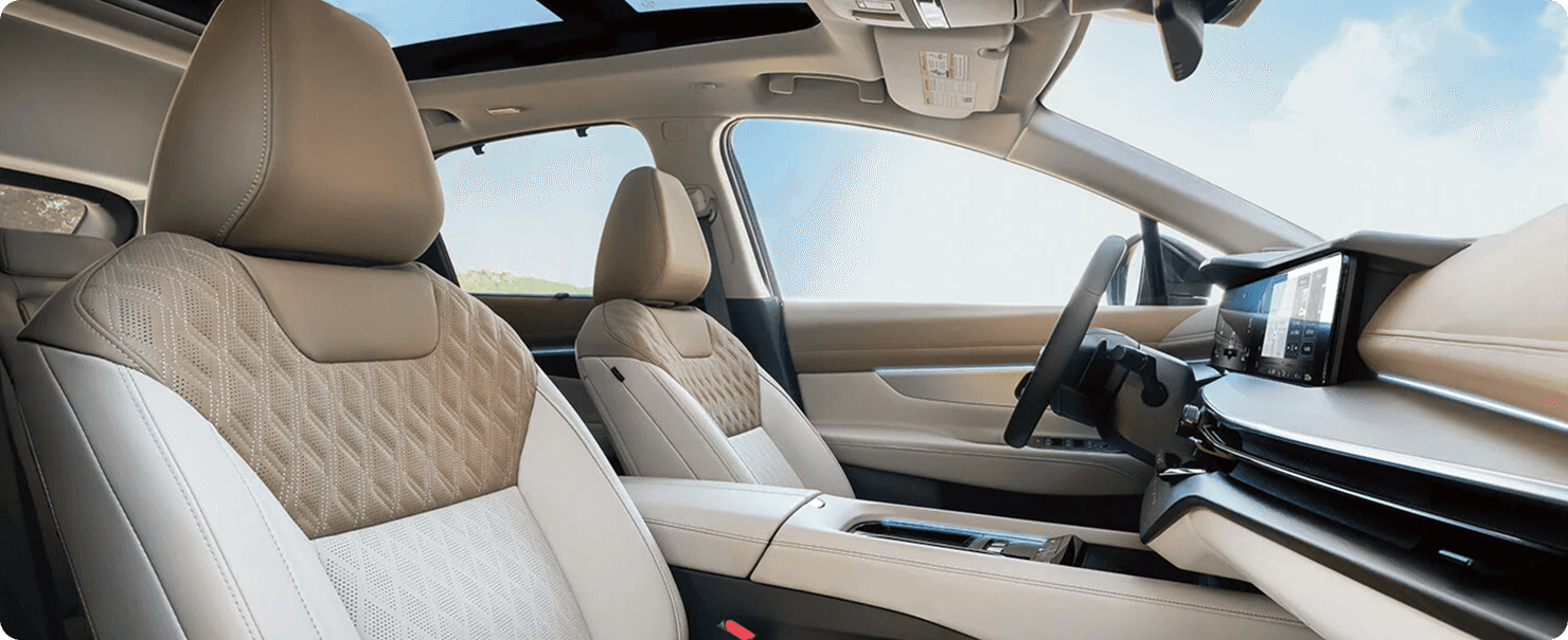 Murano front cabin with quilted leather seats and panoramic moonroof