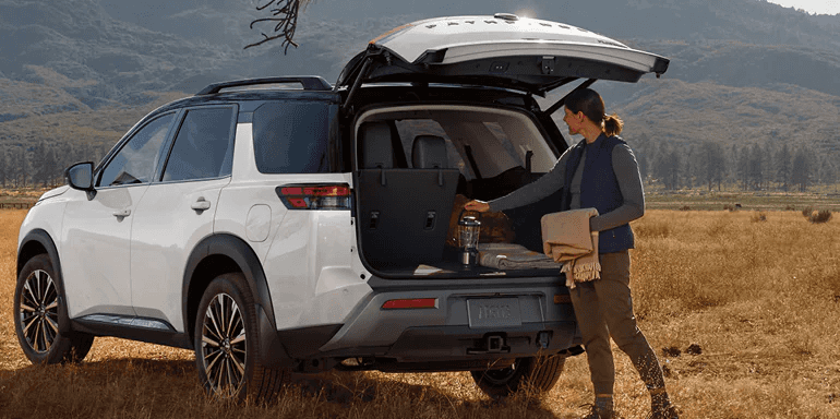 Motion liftgate