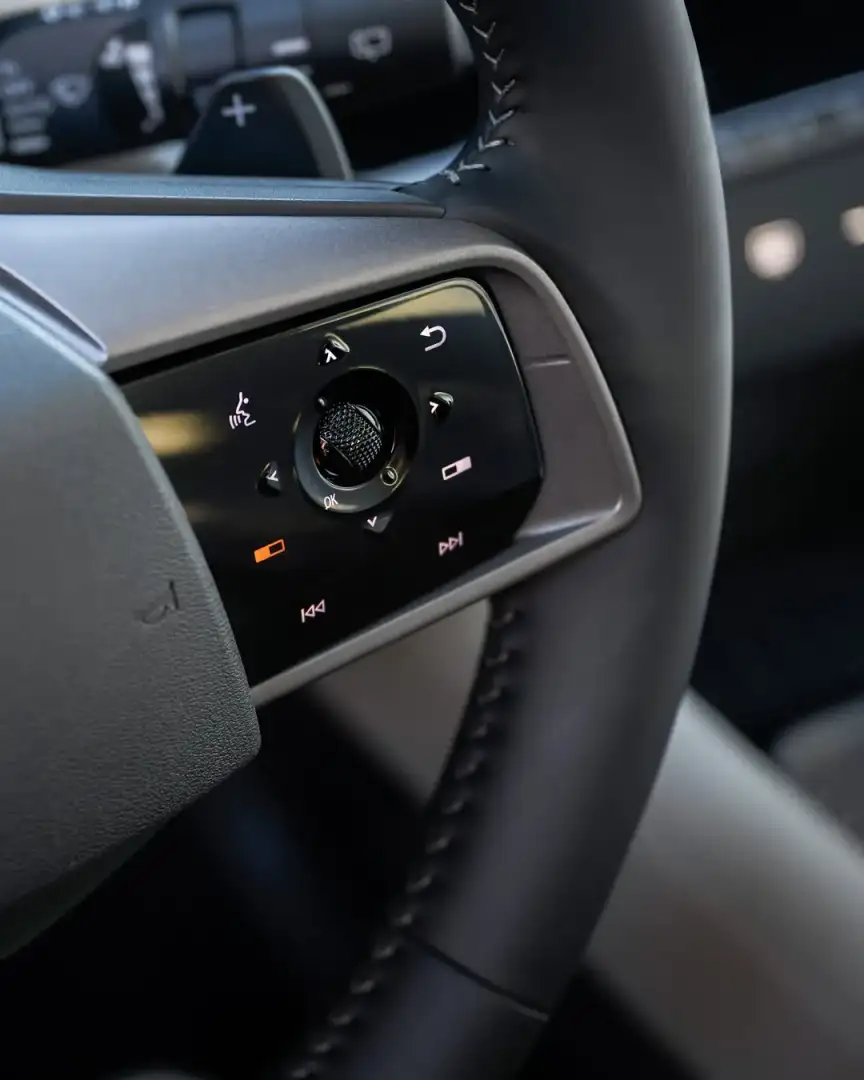 Steering wheel controls of the Nissan Murano
