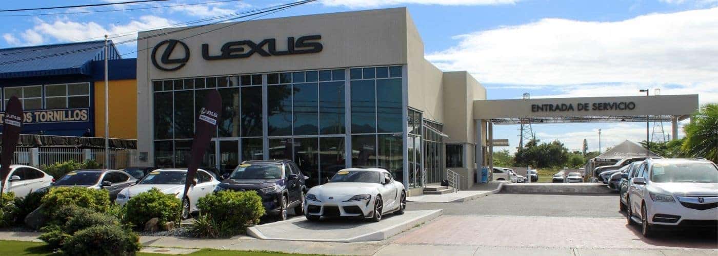 Lexus de Ponce outside dealership