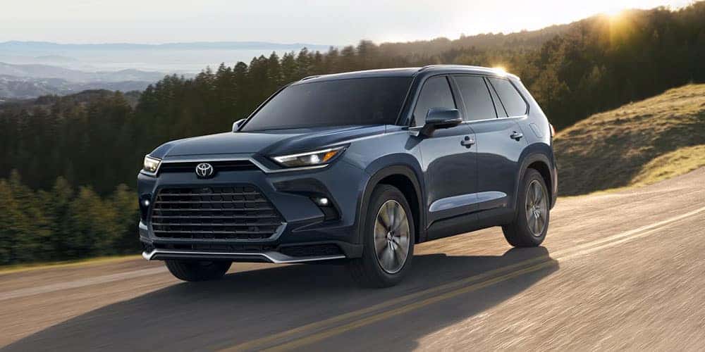 Exterior of 2025 Toyota Grand Highlander in St. Louis