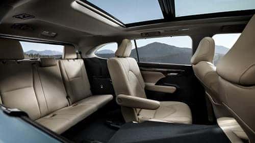2021 Toyota Highlander in St. Louis