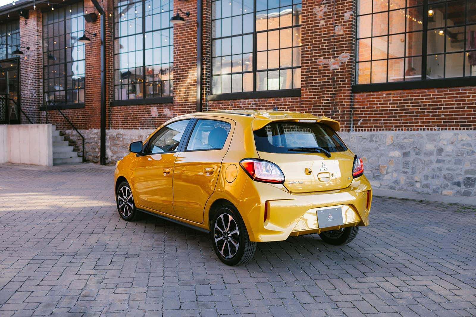 Understanding Financing and Leasing Options for Mitsubishi Buyers at the Dealership thumbnail