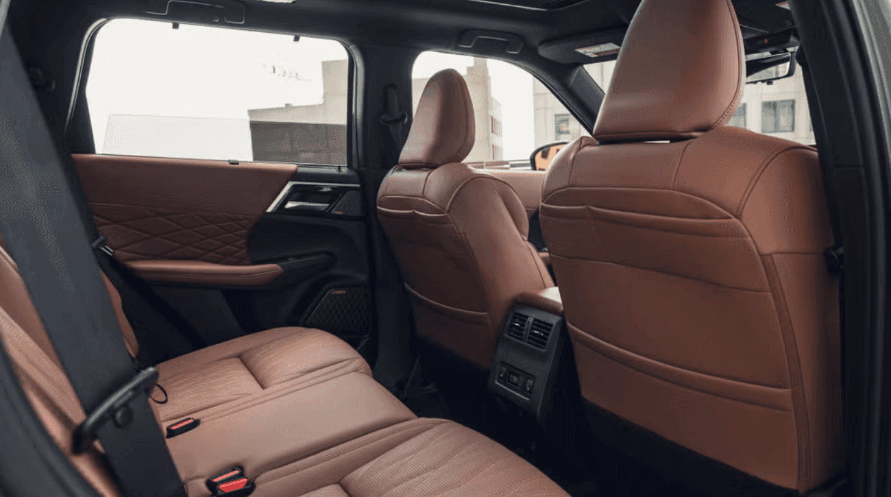 2025 Mitsubishi Outlander Trail Edition 11