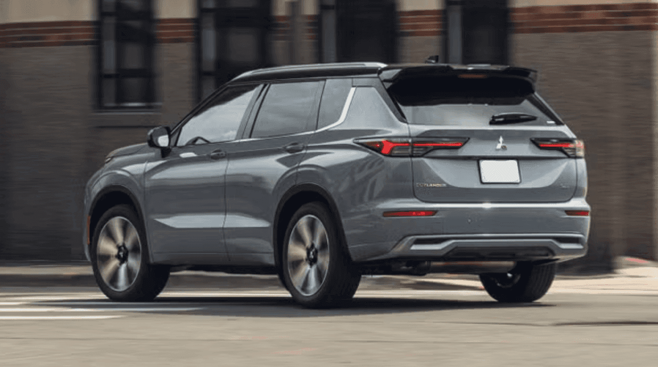 2025 Mitsubishi Outlander Trail Edition 2
