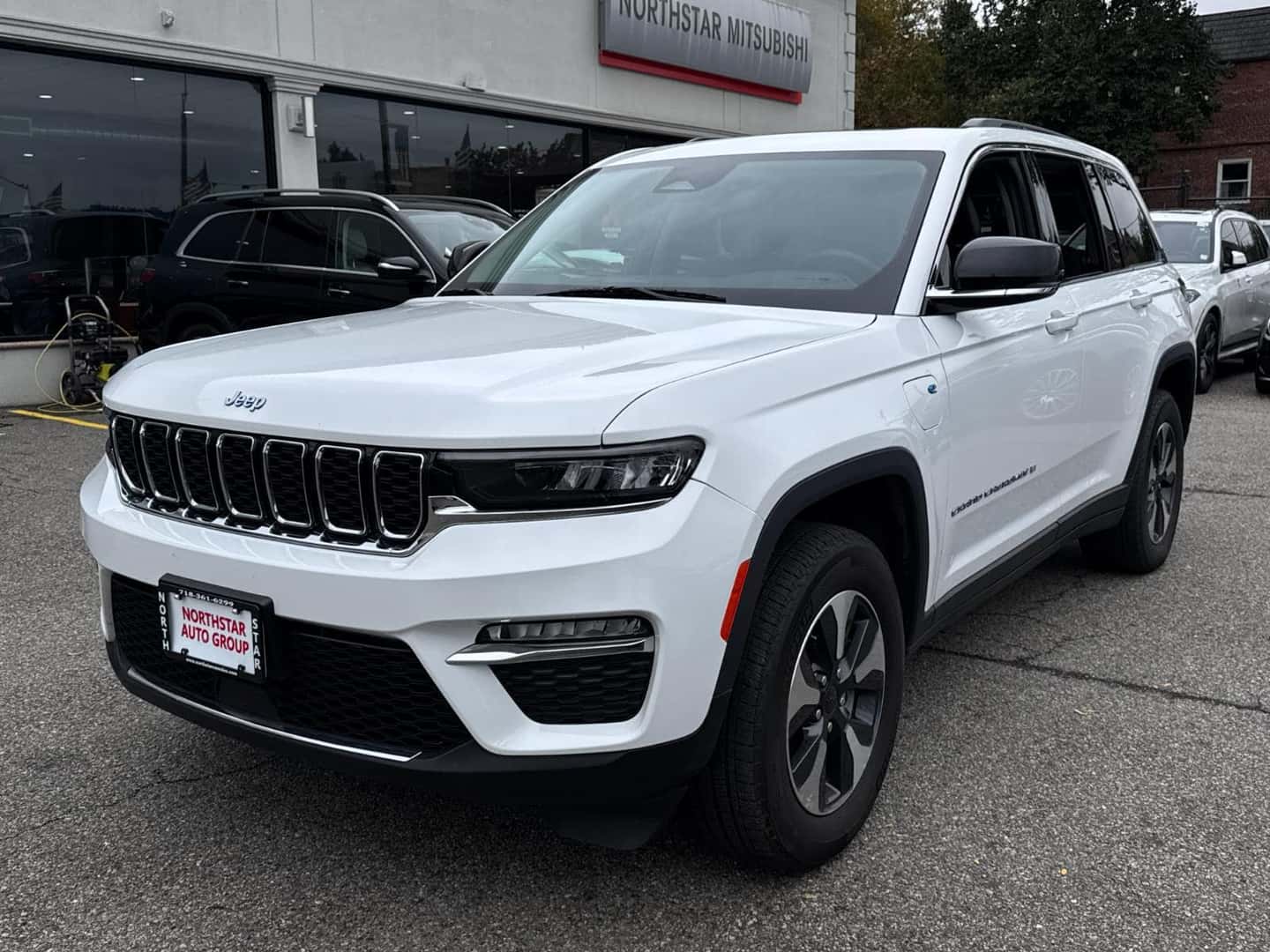 Pre-Owned 2023 Jeep Grand Cherokee 4xe BASE