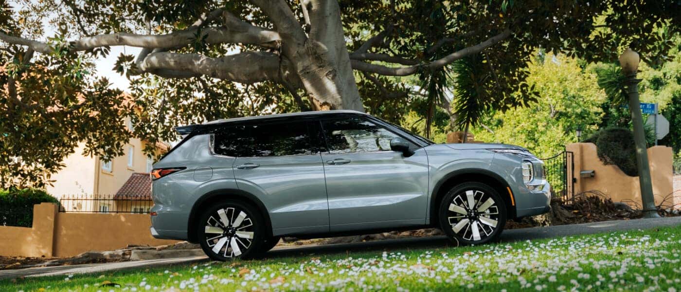2026Mitsubishi-Outlander-ExteriorSideViewByBigTree