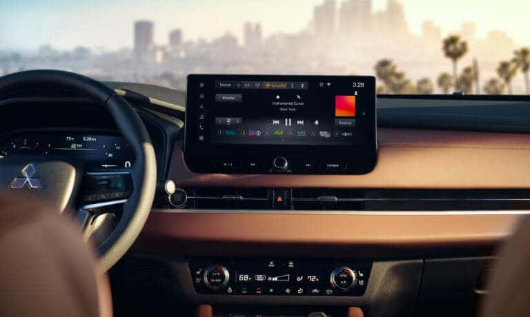 2026-Mitsubishi-Outlander-Interior-Center-Console