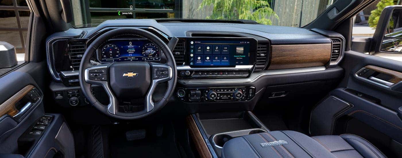 The interior of a 2025 Chevy Silverado 3500 HD High Country.