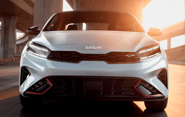 2024 kia forte frontal view