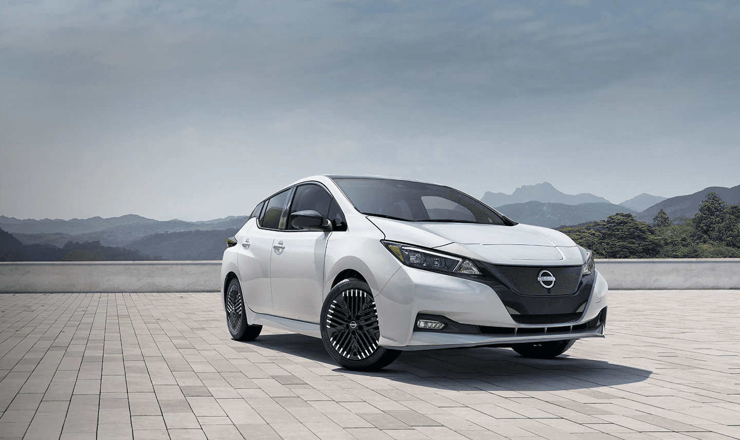 What's new in the 2025 Nissan Leaf Nissan Near Fitchburg