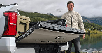 Power Open-and-Close Tailgate