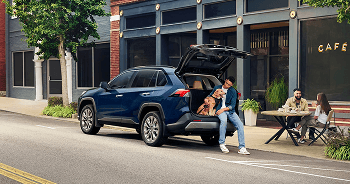 Hands-Free Power Liftgate