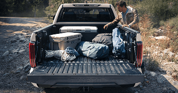 Power Tailgate With Knee-Lift Assist