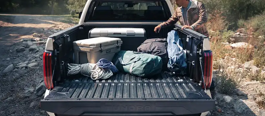 Power Tailgate With Knee-Lift Assist