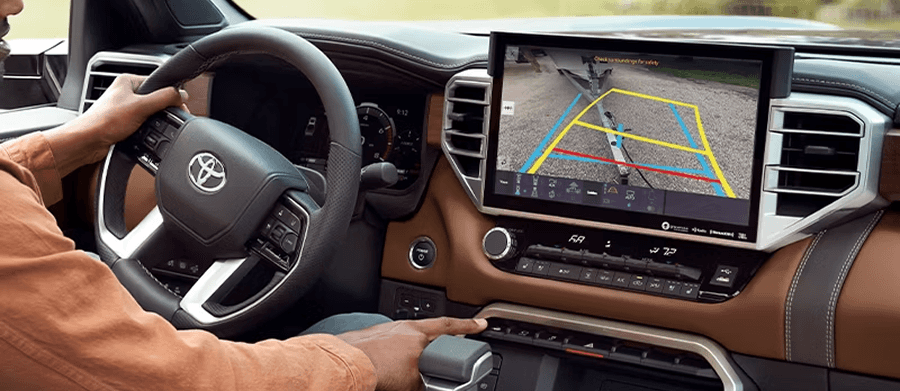 railer Backup Guide With Straight Path Assist