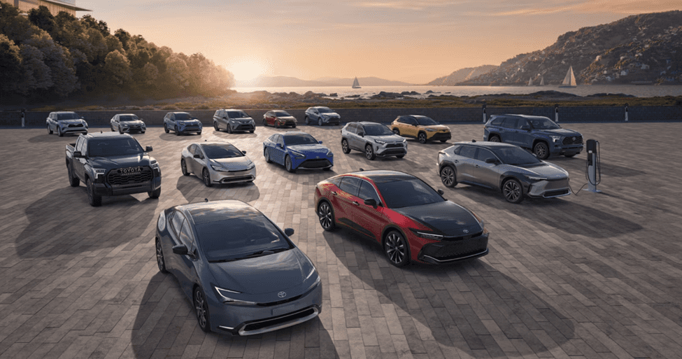 Toyota-Lease-Deals-vs-Financing-Which-Option-Saves-You-More