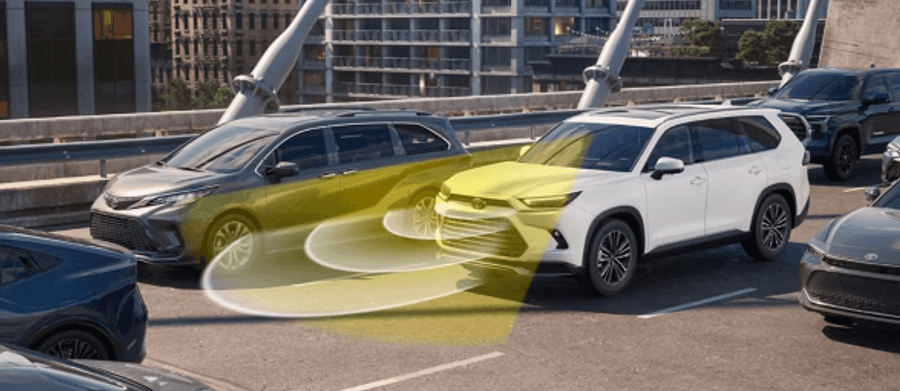 Grand Highlander Traffic Jam Assist