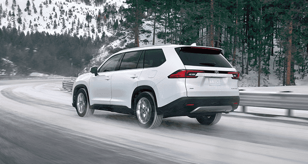 Grand Highlander exterior view 2