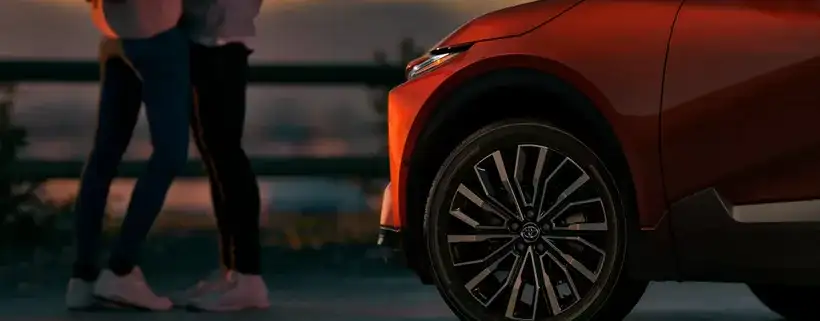 20-inch gunmetal-finished multi-spoke wheels on the 2026 Toyota C-HR